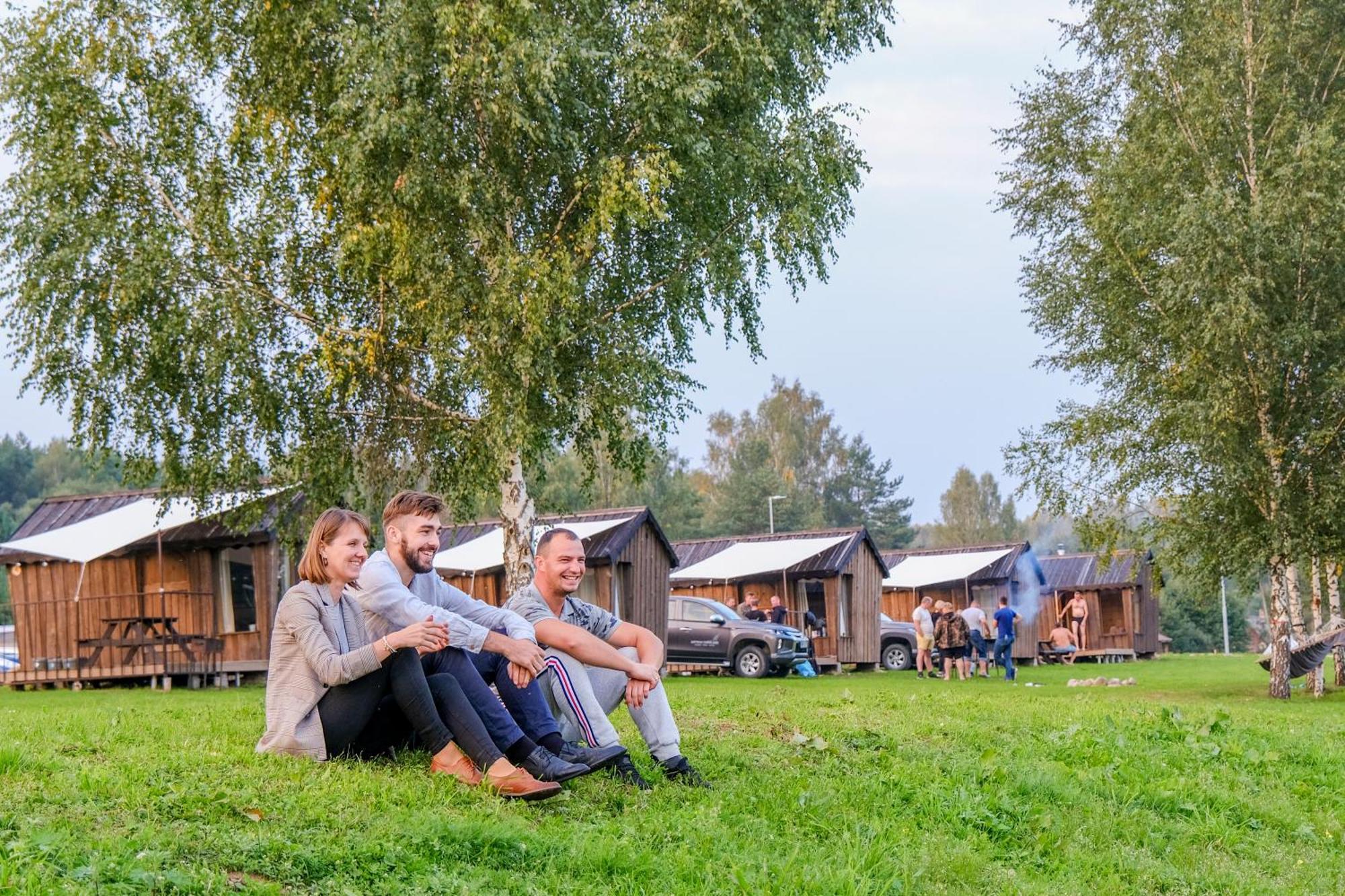 Kempings Daugavas Lokos Sargeliski Bagian luar foto